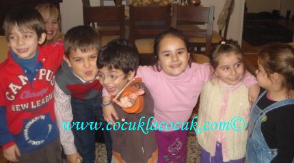 çocuklar doğum günü partisi