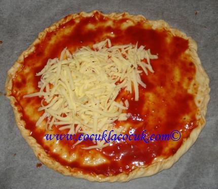 evde pizza hamuru yapılışı